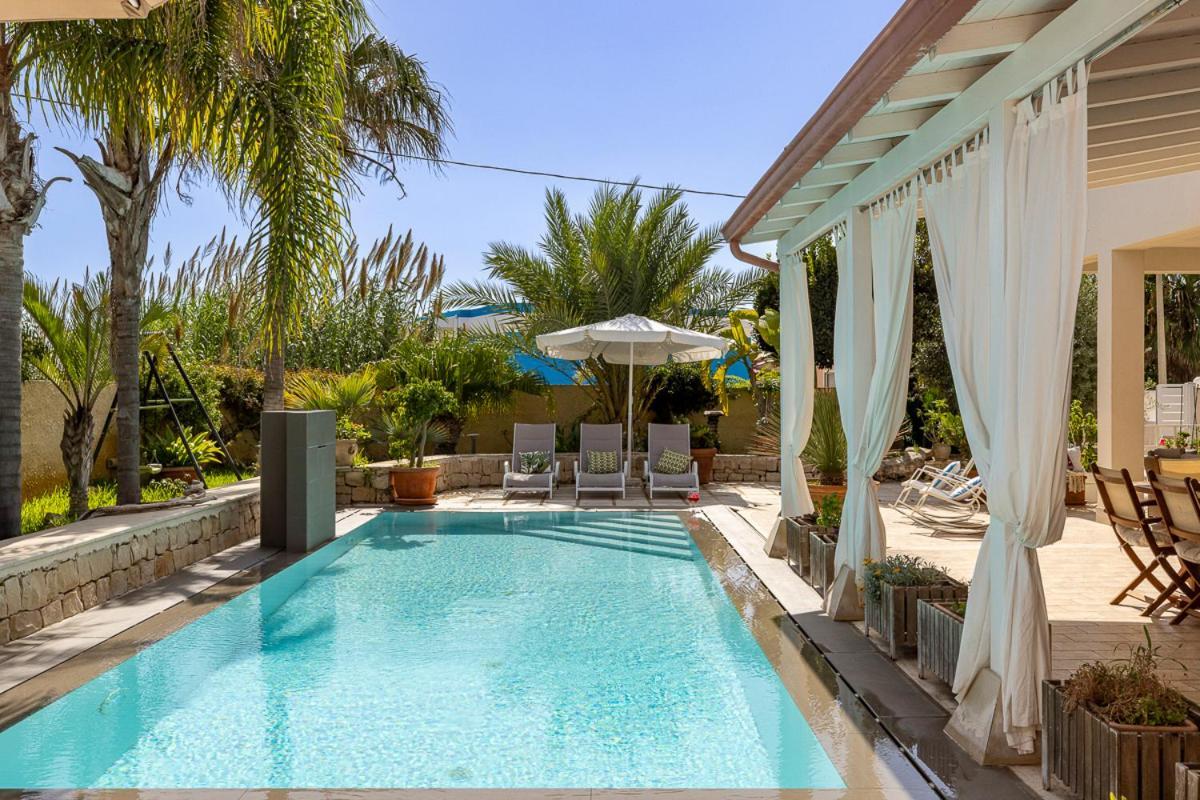 Villa Zamia Con Piscina Санта-Марія-дель-Фокалло Екстер'єр фото